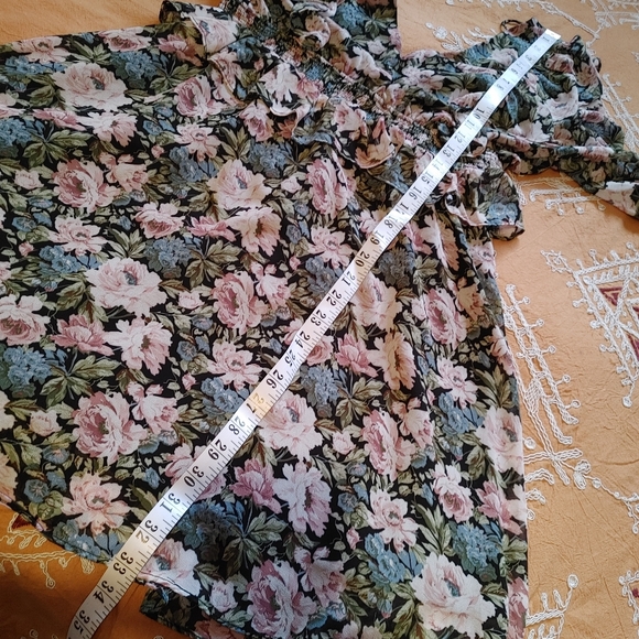 En Saison Open Back Floral Ruffle Mini Dress Size M - Picture 11 of 11